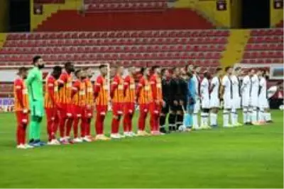 Süper Lig: Kayserispor: 0 Karagümrük: 0 (Maç devam ediyor) Süper Lig: Kayserispor: 0 Karagümrük: 0 (Maç devam ediyor)