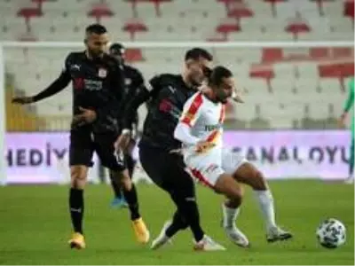 Süper Lig: Sivasspor: 0 - Göztepe: 0 (İlk yarı) Süper Lig: Sivasspor: 0 - Göztepe: 0 (İlk yarı)