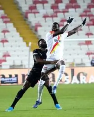 Süper Lig: Sivasspor: 0 - Göztepe: 0 (İlk yarı) Süper Lig: Sivasspor: 0 - Göztepe: 0 (İlk yarı)