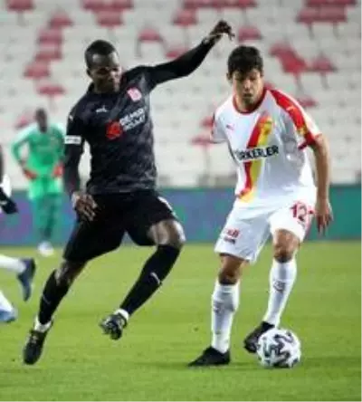 Süper Lig: Sivasspor: 0 - Göztepe: 0 (İlk yarı) Süper Lig: Sivasspor: 0 - Göztepe: 0 (İlk yarı)