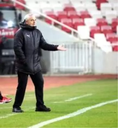Süper Lig: Sivasspor: 0 - Göztepe: 0 (İlk yarı) Süper Lig: Sivasspor: 0 - Göztepe: 0 (İlk yarı)