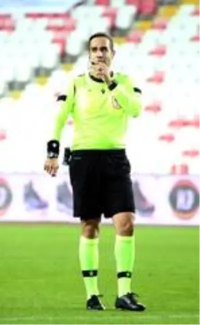 Süper Lig: Sivasspor: 0 - Göztepe: 0 (İlk yarı) Süper Lig: Sivasspor: 0 - Göztepe: 0 (İlk yarı)