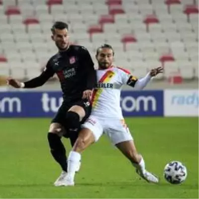 Süper Lig: Sivasspor: 0 - Göztepe: 0 (İlk yarı) Süper Lig: Sivasspor: 0 - Göztepe: 0 (İlk yarı)