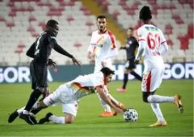 Süper Lig: Sivasspor: 0 - Göztepe: 0 (İlk yarı) Süper Lig: Sivasspor: 0 - Göztepe: 0 (İlk yarı)