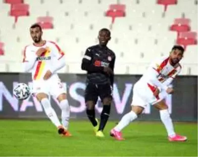 Süper Lig: Sivasspor: 0 - Göztepe: 0 (İlk yarı) Süper Lig: Sivasspor: 0 - Göztepe: 0 (İlk yarı)