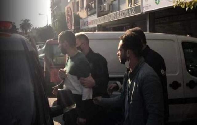 Tartıştığı kız arkadaşını sokak ortasında bacağından bıçakladı: 'Ben gururluyum' dedim Tartıştığı kız arkadaşını sokak ortasında bacağından bıçakladı: 'Ben gururluyum' dedim