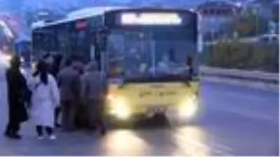 Toplu ulaşımda ve trafikte akşam yoğunluğu Toplu ulaşımda ve trafikte akşam yoğunluğu