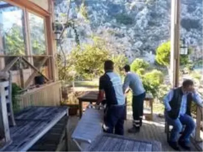 Turistik mahallelerde yıkımlar devam ediyor Turistik mahallelerde yıkımlar devam ediyor