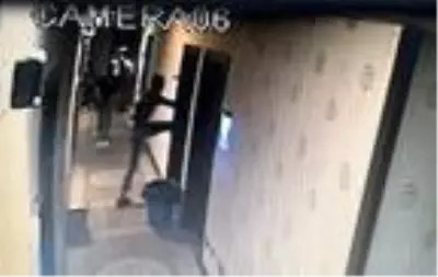 EDHO dizisi ekibinden 3 kadına otel odasında dehşeti yaşatan saldırganların görüntüleri ortaya çıktı EDHO dizisi ekibinden 3 kadına otel odasında dehşeti yaşatan saldırganların görüntüleri ortaya çıktı
