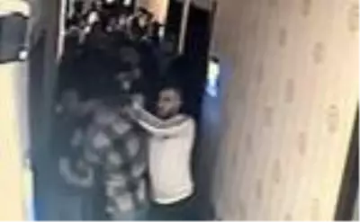 EDHO dizisi ekibinden 3 kadına otel odasında dehşeti yaşatan saldırganların görüntüleri ortaya çıktı EDHO dizisi ekibinden 3 kadına otel odasında dehşeti yaşatan saldırganların görüntüleri ortaya çıktı