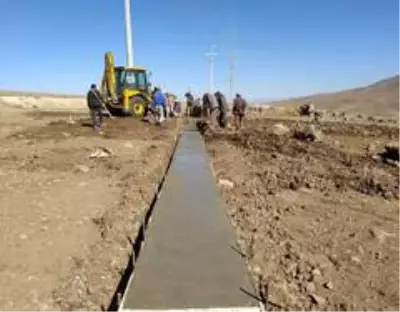 Van Büyükşehir Belediyesinden hayvancılığa sıvat desteği Van Büyükşehir Belediyesinden hayvancılığa sıvat desteği