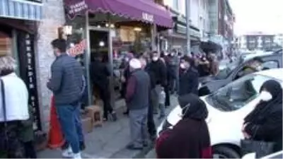 Vatandaşlar turşucuya akın etti Vatandaşlar turşucuya akın etti