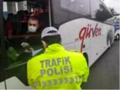 15 Temmuz Demokrasi Otogarı'nda kış lastiği denetimi 15 Temmuz Demokrasi Otogarı'nda kış lastiği denetimi