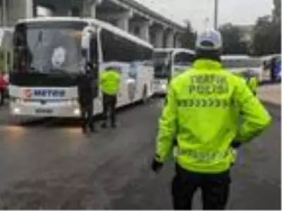 15 Temmuz Demokrasi Otogarı'nda kış lastiği denetimi 15 Temmuz Demokrasi Otogarı'nda kış lastiği denetimi