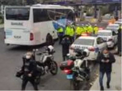 15 Temmuz Demokrasi Otogarı'nda kış lastiği denetimi 15 Temmuz Demokrasi Otogarı'nda kış lastiği denetimi