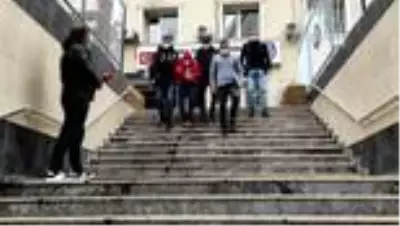 15 yıl önce işlenen cinayetle ilgili bir kişi gözaltına alındı 15 yıl önce işlenen cinayetle ilgili bir kişi gözaltına alındı