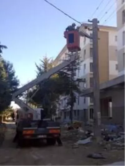 Son dakika haberi! AEDAŞ'ın yıl sonuna kadar Burdur'a yapacağı yatırım miktarı 30,2 milyon TL'yi bulacak Son dakika haberi! AEDAŞ'ın yıl sonuna kadar Burdur'a yapacağı yatırım miktarı 30,2 milyon TL'yi bulacak