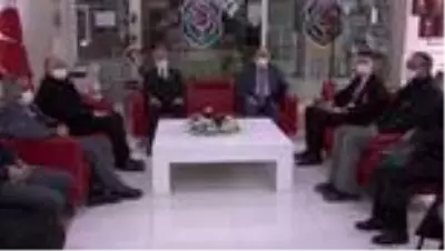 AFYONKARAHİSAR - İGM Başkanı Çoban Şehit ailelerini ziyaret etti AFYONKARAHİSAR - İGM Başkanı Çoban Şehit ailelerini ziyaret etti
