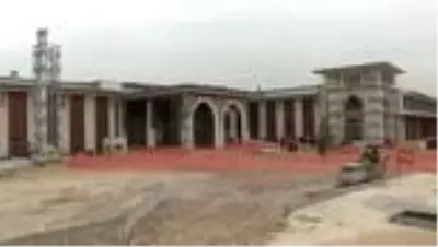 Milli Savunma Bakanı Akar gaziler ile birlikte fidan dikti Milli Savunma Bakanı Akar gaziler ile birlikte fidan dikti