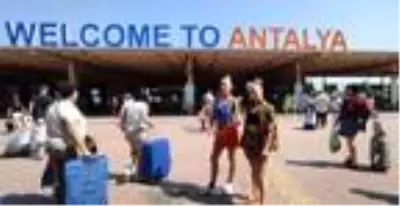 Antalya'ya, 11 ayda 3 milyon 382 bin turist geldi Antalya'ya, 11 ayda 3 milyon 382 bin turist geldi