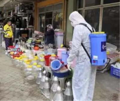 Aydın Büyükşehir dezenfekte çalışmalarını sürdürüyor Aydın Büyükşehir dezenfekte çalışmalarını sürdürüyor