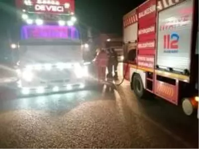 Son dakika haberleri: Balıkesir'de seyir halindeki araç yandı Son dakika haberleri: Balıkesir'de seyir halindeki araç yandı