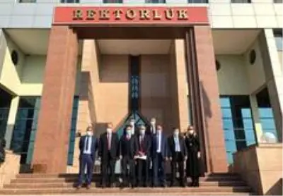 Balıkesir Üniversitesi ile Sağlık İşçileri sendikası toplu sözleşme imzaladı Balıkesir Üniversitesi ile Sağlık İşçileri sendikası toplu sözleşme imzaladı