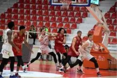 Basketbol Süper Ligi: Aliağa Petkim: 67 - Gaziantep Basketbol: 66 Basketbol Süper Ligi: Aliağa Petkim: 67 - Gaziantep Basketbol: 66