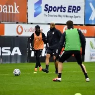 Beşiktaş'ta Vida takımla çalıştı Beşiktaş'ta Vida takımla çalıştı