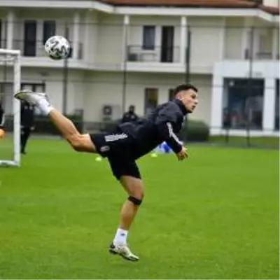 Beşiktaş'ta Vida takımla çalıştı Beşiktaş'ta Vida takımla çalıştı