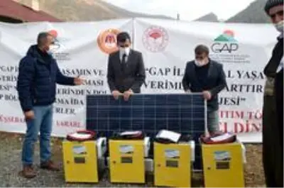 Beytüşşebap'ta çiftçilere çadır ve güneş paneli desteği Beytüşşebap'ta çiftçilere çadır ve güneş paneli desteği