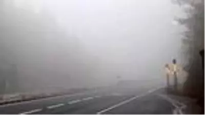 Bolu Dağı'nda sis ve sağanak etkili oluyor Bolu Dağı'nda sis ve sağanak etkili oluyor