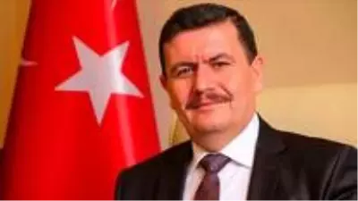 Burdur'da pazar yerinde bulunan vatandaş sayısı içeride her 5 metrede 1 kişi olacak şekilde planlanacak. Burdur'da pazar yerinde bulunan vatandaş sayısı içeride her 5 metrede 1 kişi olacak şekilde planlanacak.