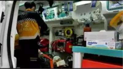 Yağmurda kontrolünü kaybetti, kamyonete çarptığı aracı ile uçuruma yuvarlandı: 2 yaralı Yağmurda kontrolünü kaybetti, kamyonete çarptığı aracı ile uçuruma yuvarlandı: 2 yaralı