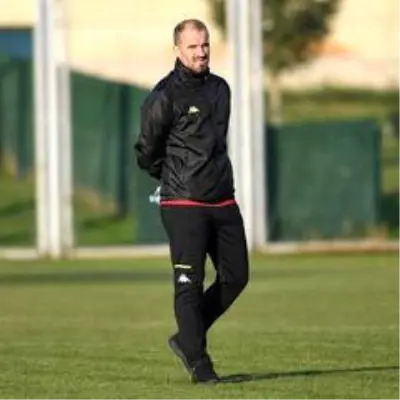 Bursaspor Teknik Direktörü Mustafa Er: Bursaspor Teknik Direktörü Mustafa Er: