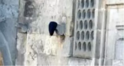 Camiye zarar veren şahıs, adli kontrolle serbest Camiye zarar veren şahıs, adli kontrolle serbest