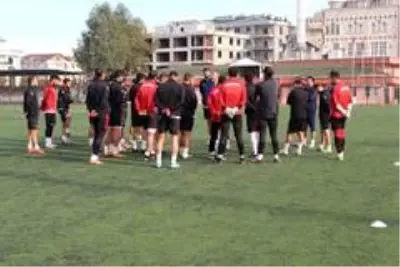 Çarşambaspor'da 'suni çim' endişesi Çarşambaspor'da 'suni çim' endişesi