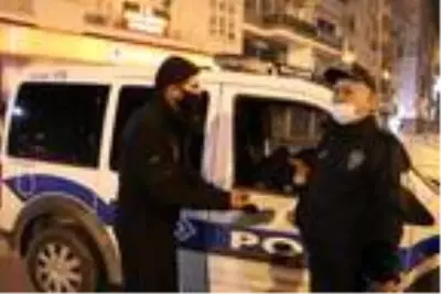 Denizli'de kısıtlama sonrası cadde ve sokaklar boş kaldı Denizli'de kısıtlama sonrası cadde ve sokaklar boş kaldı