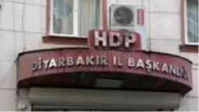 DİYARBAKIR - Diyarbakır annelerinin evlat nöbeti sürüyor DİYARBAKIR - Diyarbakır annelerinin evlat nöbeti sürüyor