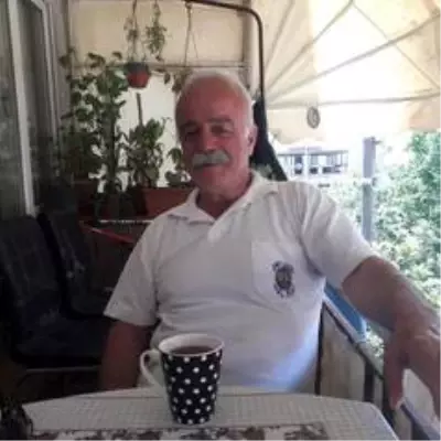 Emekli gazeteci evinde ölü bulundu Emekli gazeteci evinde ölü bulundu