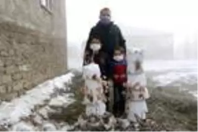 Enis bu kez kardan pastayla değil, 7 katlı gerçek pastayla doğum gününü kutladı Enis bu kez kardan pastayla değil, 7 katlı gerçek pastayla doğum gününü kutladı