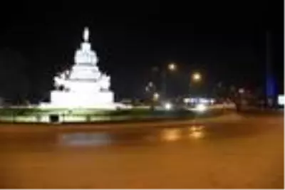 Eskişehir'de yasak başladı, sokaklar boşaldı Eskişehir'de yasak başladı, sokaklar boşaldı