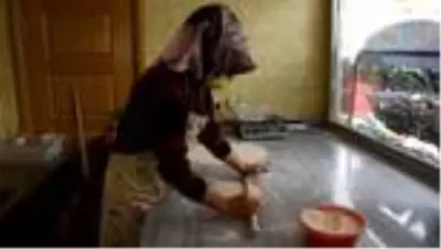 Evde siparişlere yetişemeyince börek ve mantı ile esnaflığa adım attı Evde siparişlere yetişemeyince börek ve mantı ile esnaflığa adım attı