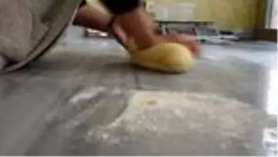 Evde siparişlere yetişemeyince börek ve mantı ile esnaflığa adım attı Evde siparişlere yetişemeyince börek ve mantı ile esnaflığa adım attı