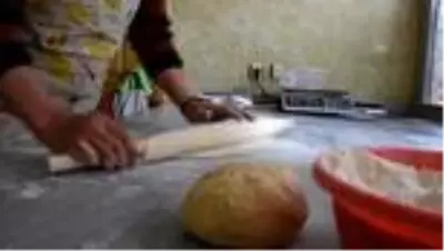 Evde siparişlere yetişemeyince börek ve mantı ile esnaflığa adım attı Evde siparişlere yetişemeyince börek ve mantı ile esnaflığa adım attı