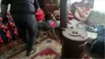 Fideleri odada, keneviri çatıda yetiştirdi Fideleri odada, keneviri çatıda yetiştirdi