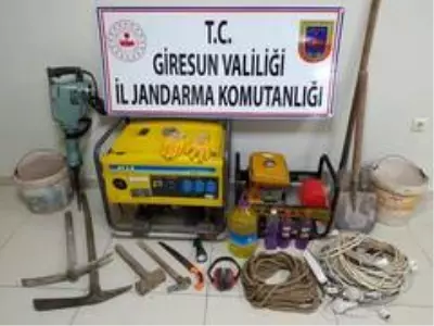Son dakika... Giresun'da izinsiz kazıya suçüstü Son dakika... Giresun'da izinsiz kazıya suçüstü