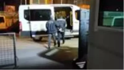 İzmir merkezli 39 ilde FETÖ'nün TSK yapılanmasına operasyon İzmir merkezli 39 ilde FETÖ'nün TSK yapılanmasına operasyon