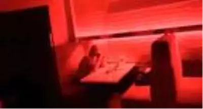Son dakika! Kartal'da baskın yapılan bardan 14 kişi çıktı Son dakika! Kartal'da baskın yapılan bardan 14 kişi çıktı