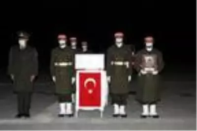 Son dakika haberleri! Kaza şehidi, Hakkari'de düzenlenen törenle memleketine uğurlandı Son dakika haberleri! Kaza şehidi, Hakkari'de düzenlenen törenle memleketine uğurlandı